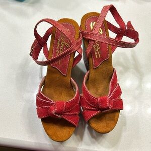 Sbicca Red Suede Wedge Sandals size 8